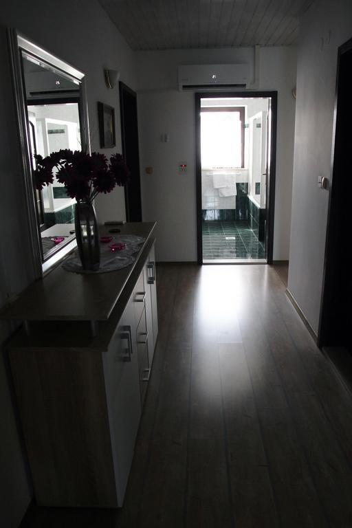 Lake House Apartment メドヴォデ エクステリア 写真