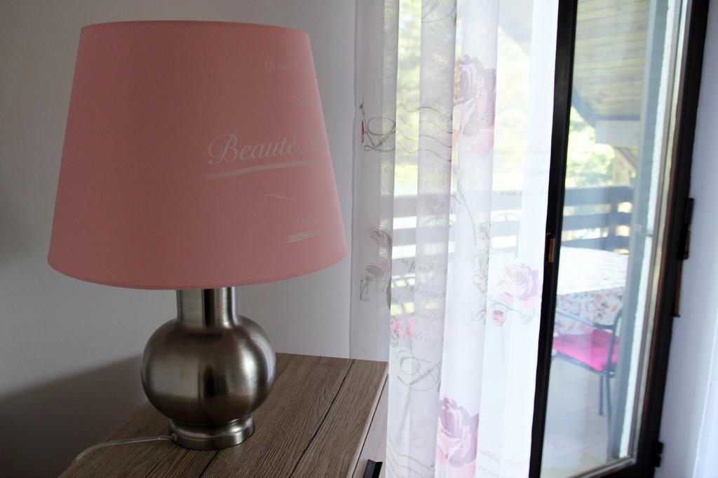 Lake House Apartment メドヴォデ エクステリア 写真