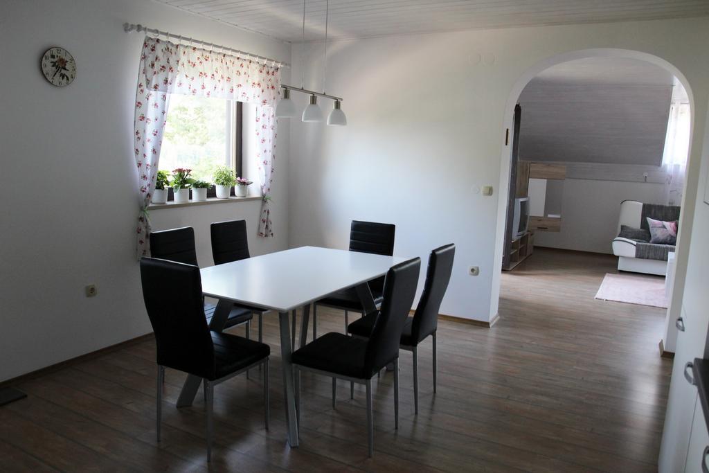 Lake House Apartment メドヴォデ エクステリア 写真